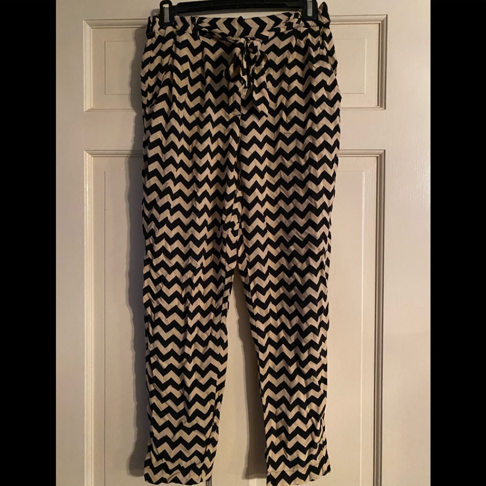 Lightweight Patterned Pants 👖